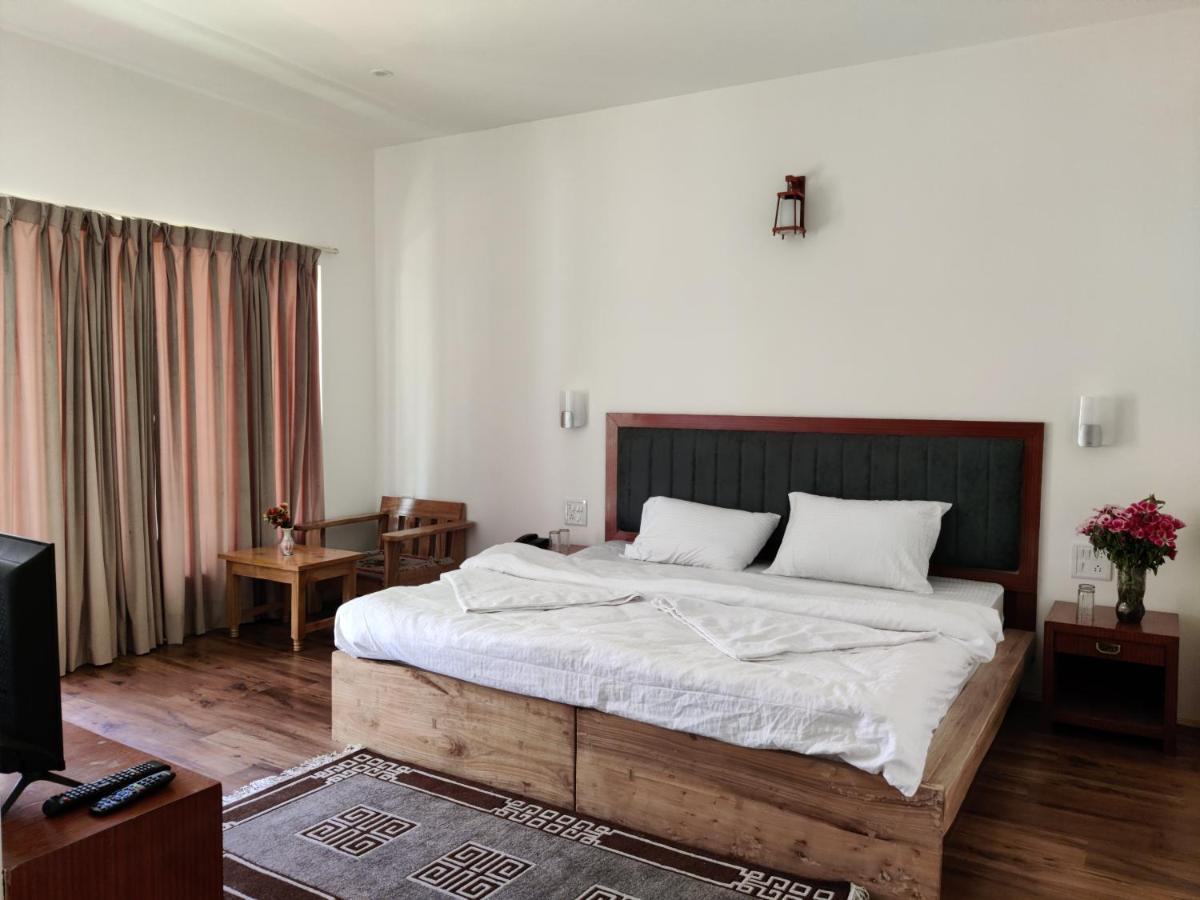 Отель Rock Castle Residency Лех Экстерьер фото