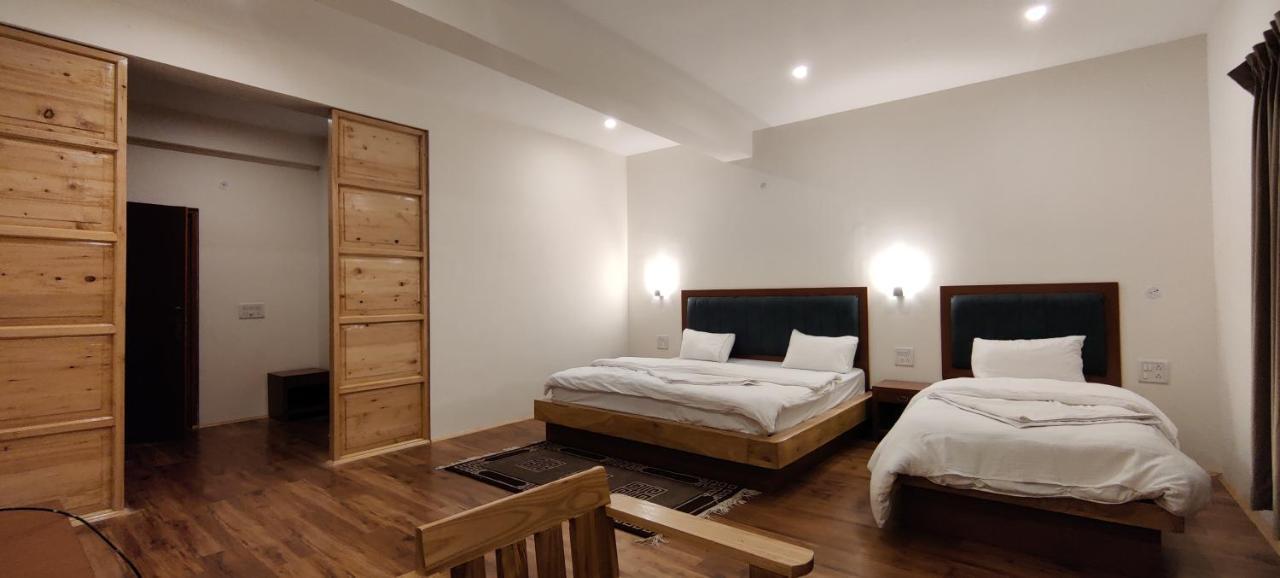Отель Rock Castle Residency Лех Экстерьер фото