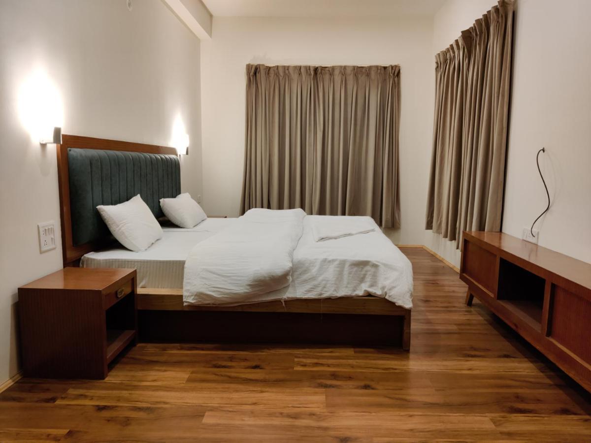 Отель Rock Castle Residency Лех Экстерьер фото