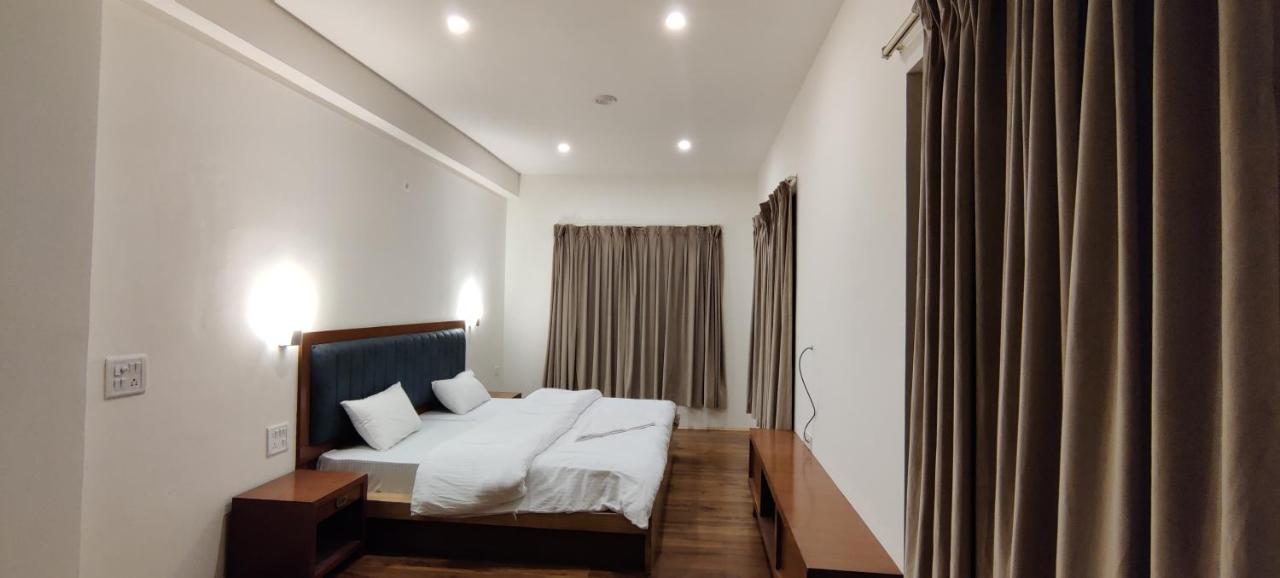 Отель Rock Castle Residency Лех Экстерьер фото