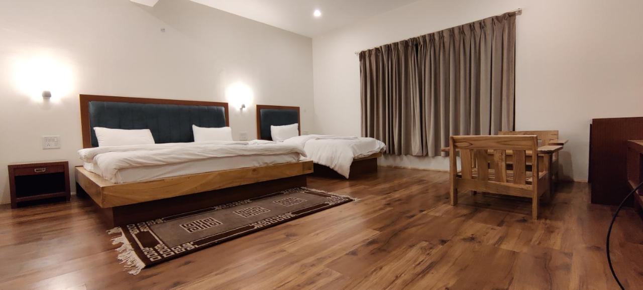 Отель Rock Castle Residency Лех Экстерьер фото