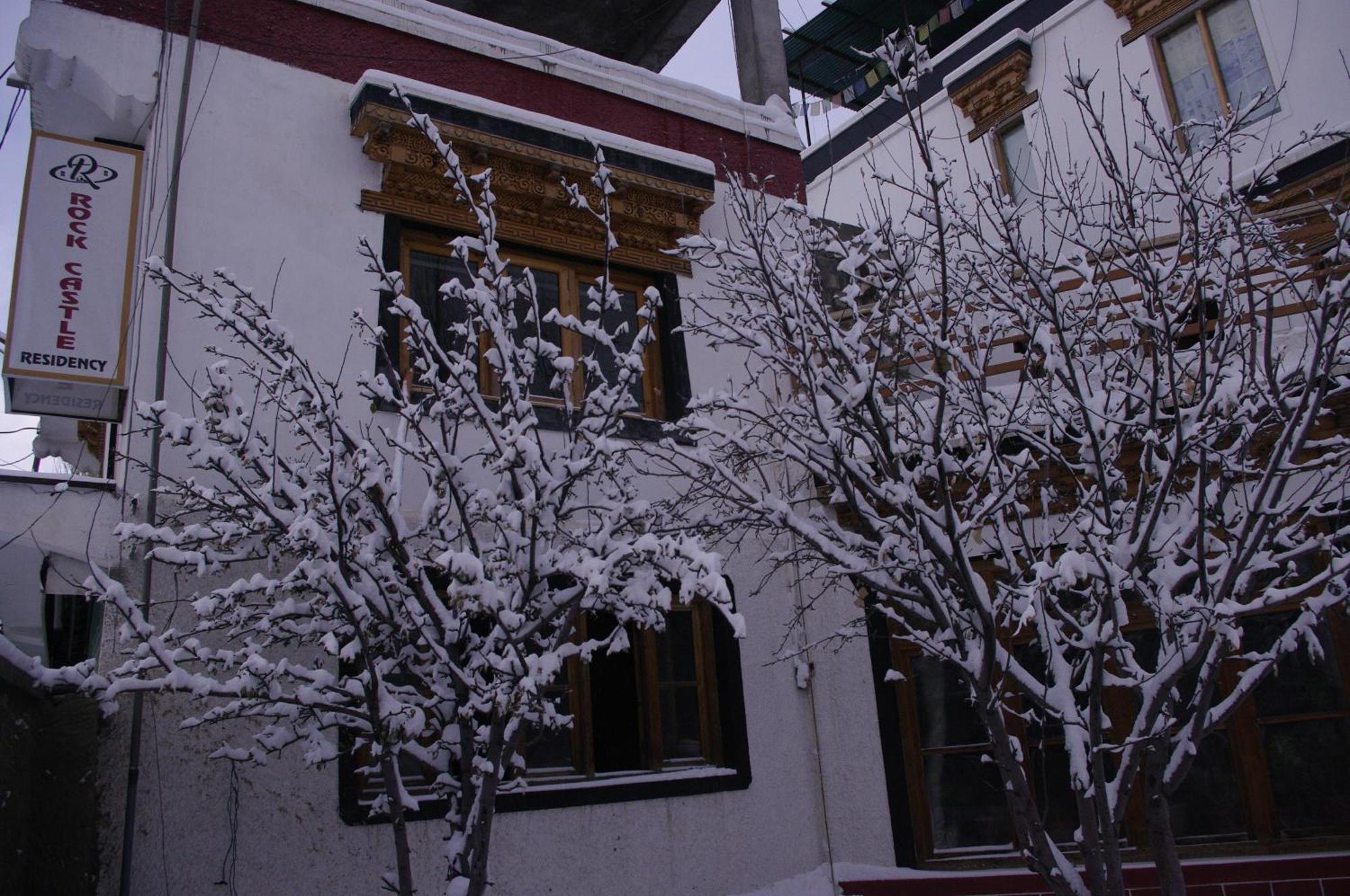 Отель Rock Castle Residency Лех Экстерьер фото